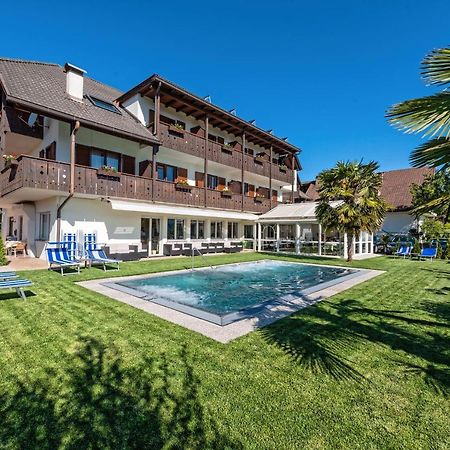 אפיאנו סולה סטרדה דל וינו Hotel St. Justina Hof מראה חיצוני תמונה