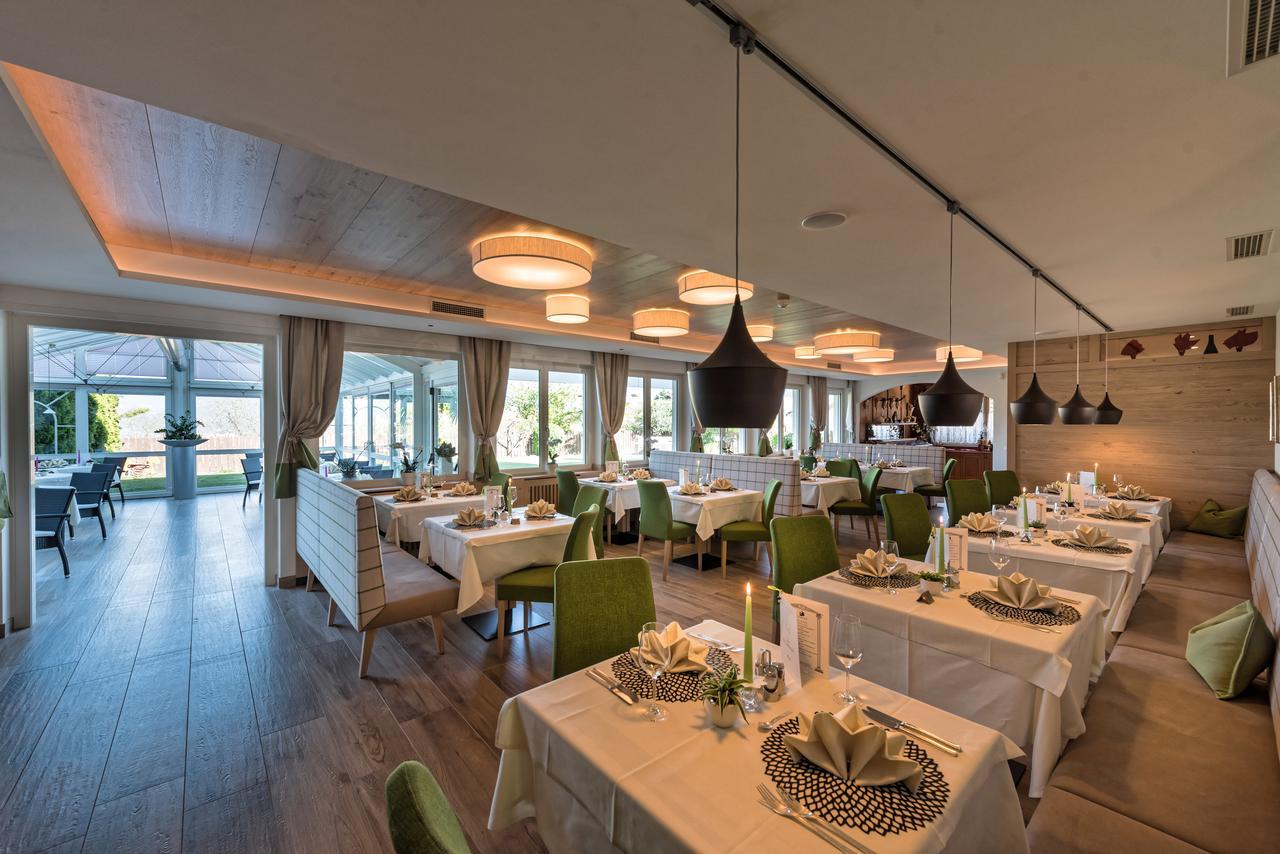 אפיאנו סולה סטרדה דל וינו Hotel St. Justina Hof מראה חיצוני תמונה
